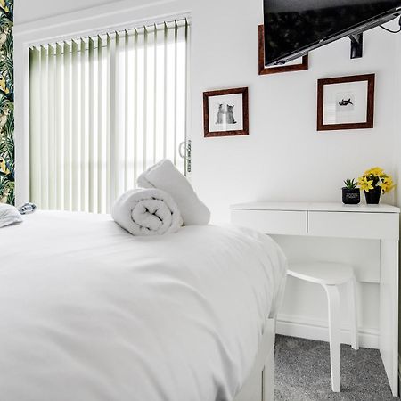 Buxton Apartment - 1 Bed, Free Parking, Wi-Fi Hazel Grove Εξωτερικό φωτογραφία