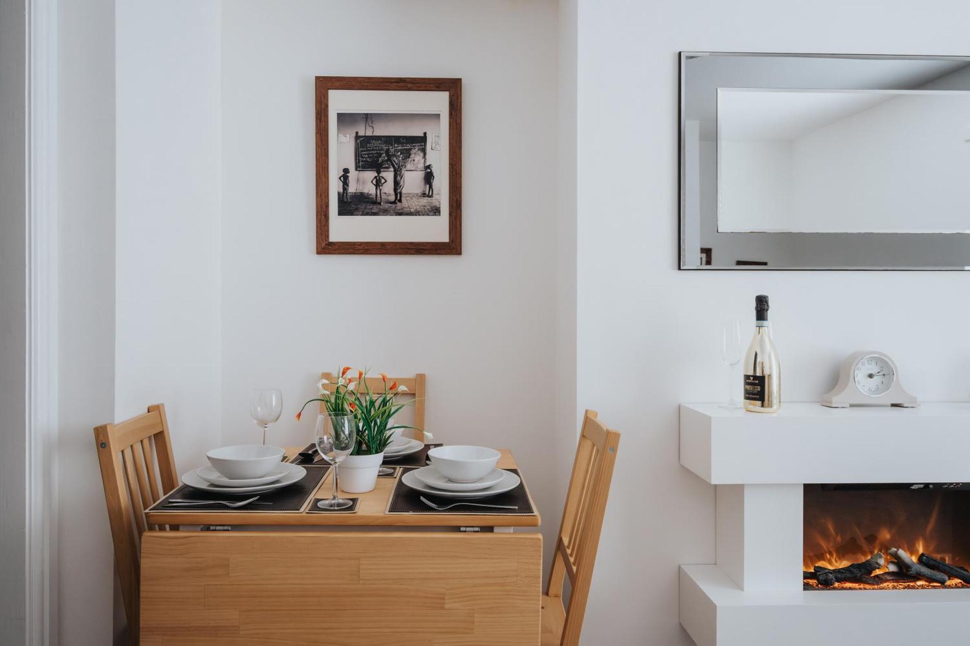 Buxton Apartment - 1 Bed, Free Parking, Wi-Fi Hazel Grove Εξωτερικό φωτογραφία