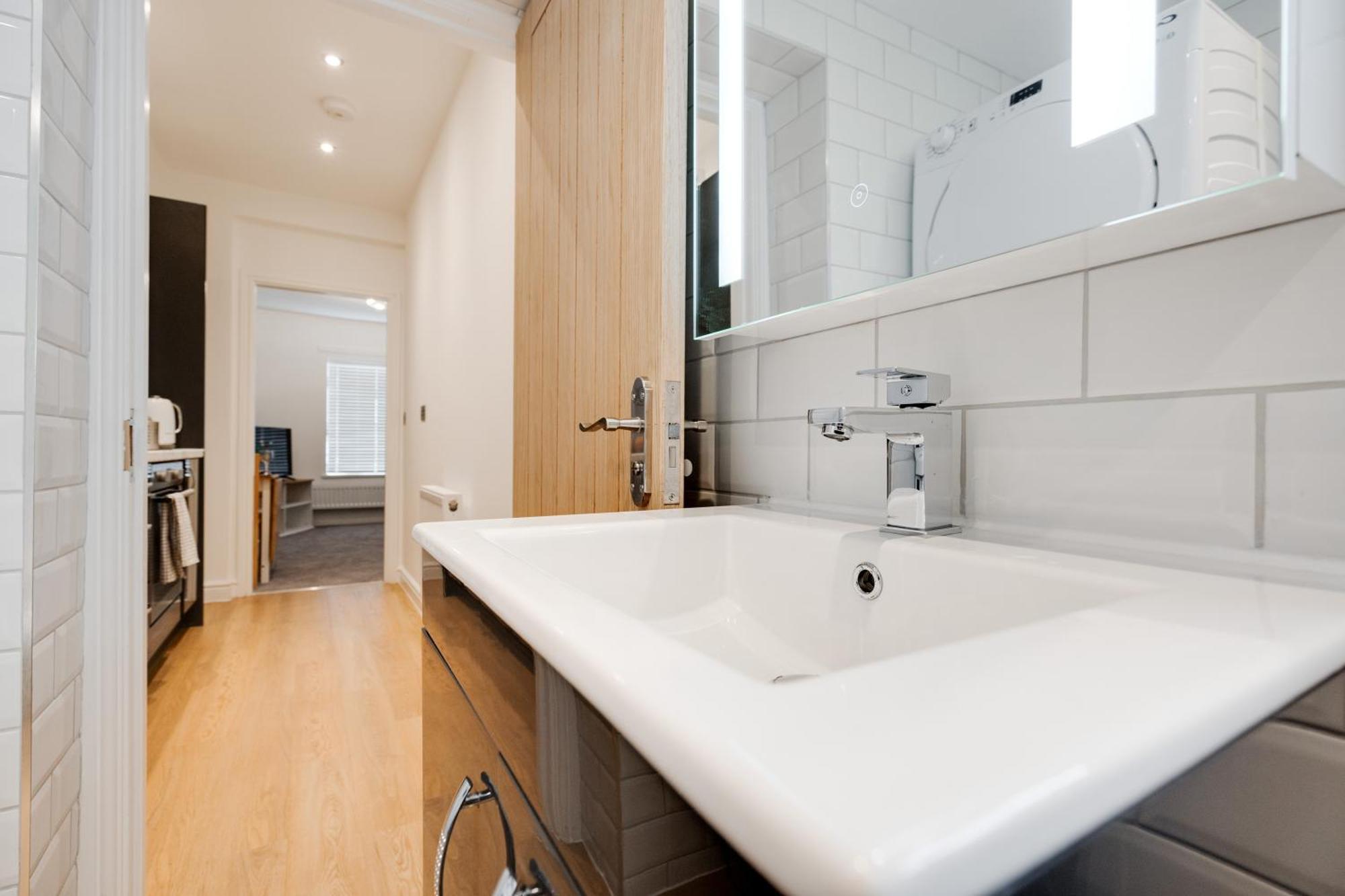 Buxton Apartment - 1 Bed, Free Parking, Wi-Fi Hazel Grove Εξωτερικό φωτογραφία